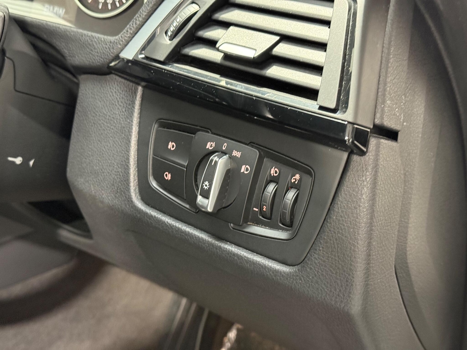 Used BMW 3 Series 2013 for sale - 76942443: Photo 33