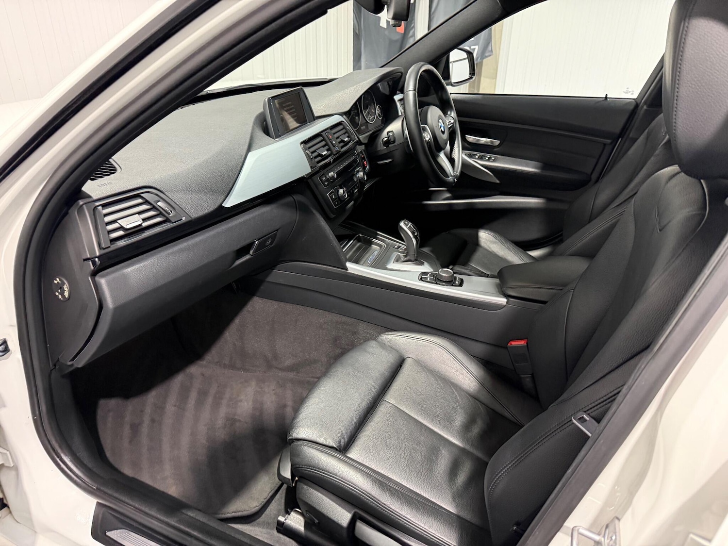 Used BMW 3 Series 2013 for sale - 76942443: Photo 48