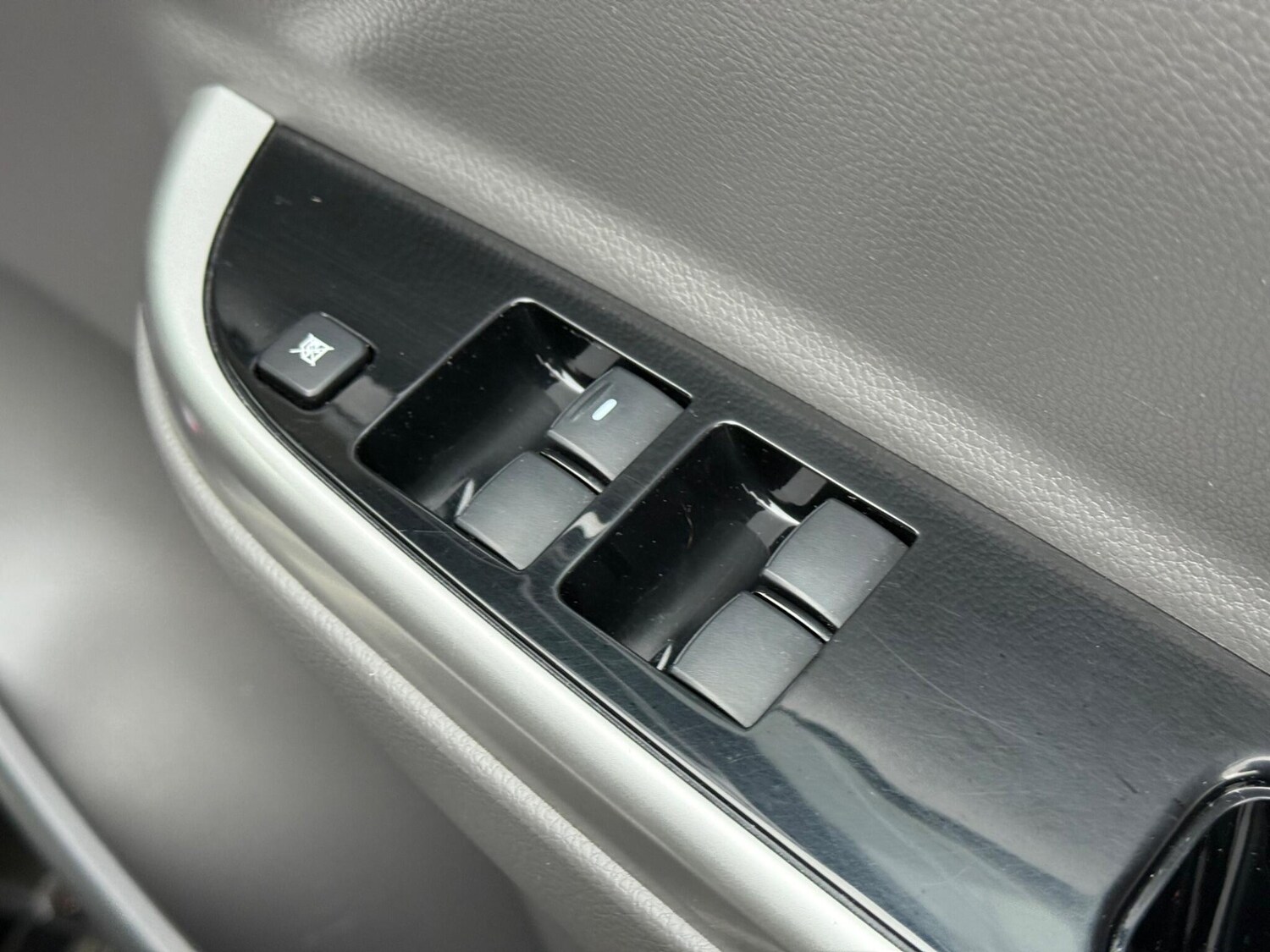 Used Mitsubishi L200 2015 for sale - 76592873: Photo 31