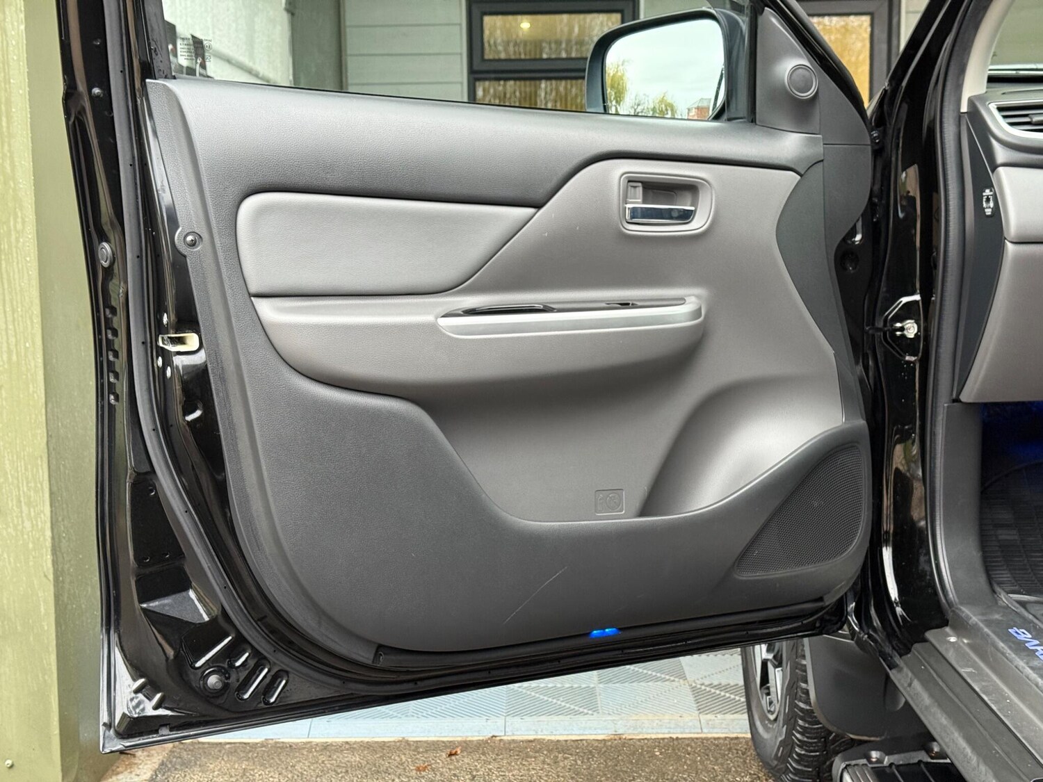 Used Mitsubishi L200 2015 for sale - 76592873: Photo 64