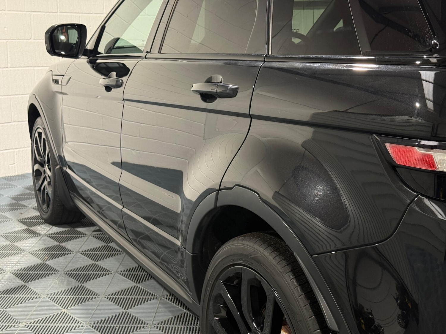 Used Land Rover Range Rover Evoque 2011 for sale - 77230256: Photo 15