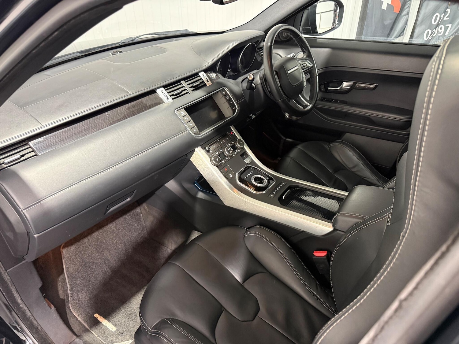 Used Land Rover Range Rover Evoque 2011 for sale - 77230256: Photo 4