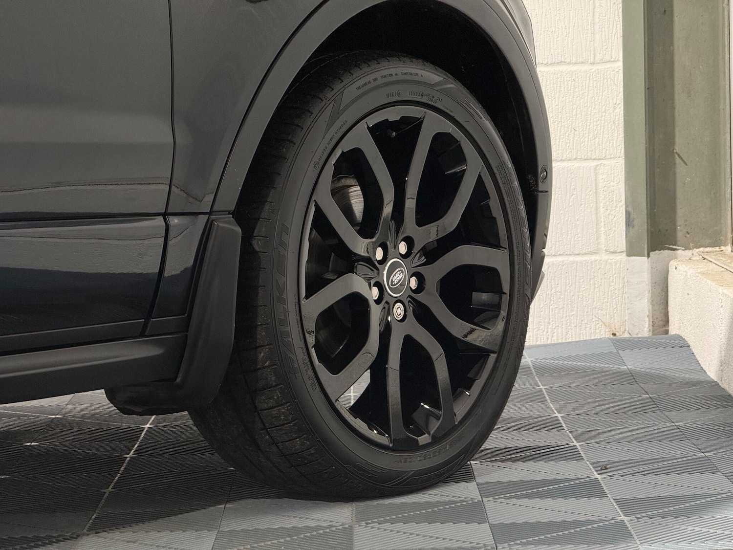 Used Land Rover Range Rover Evoque 2011 for sale - 77230256: Photo 44