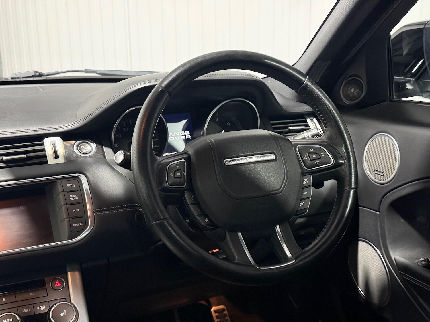 Used Land Rover Range Rover Evoque 2011 for sale - 77230256: Photo 50