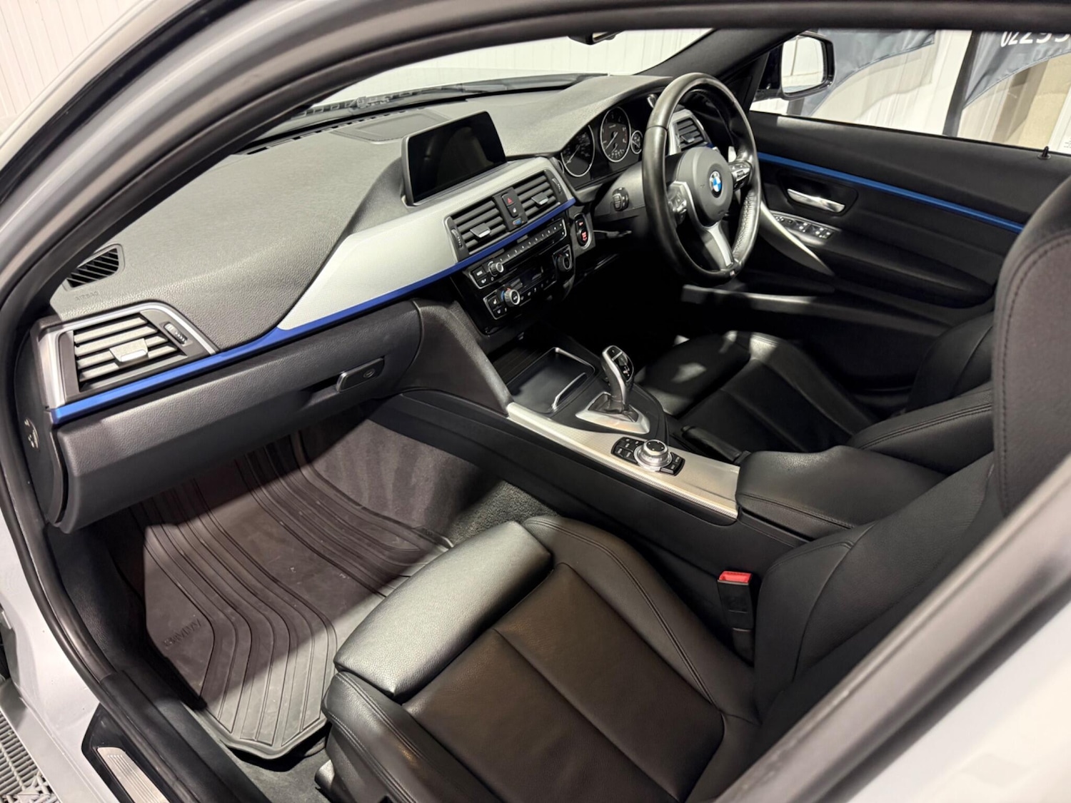 Used BMW 3 Series 2015 for sale - 76646285: Photo 2