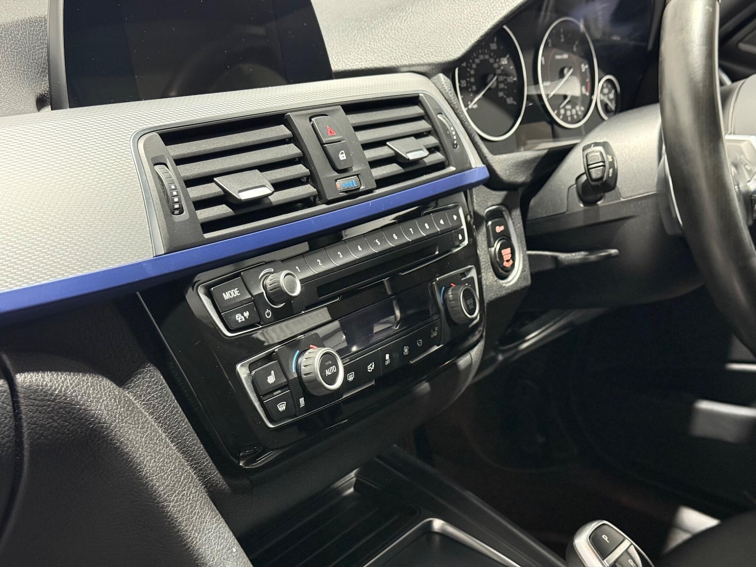 Used BMW 3 Series 2015 for sale - 76646285: Photo 34