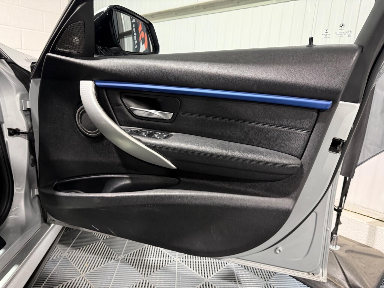 Used BMW 3 Series 2015 for sale - 76646285: Photo 44