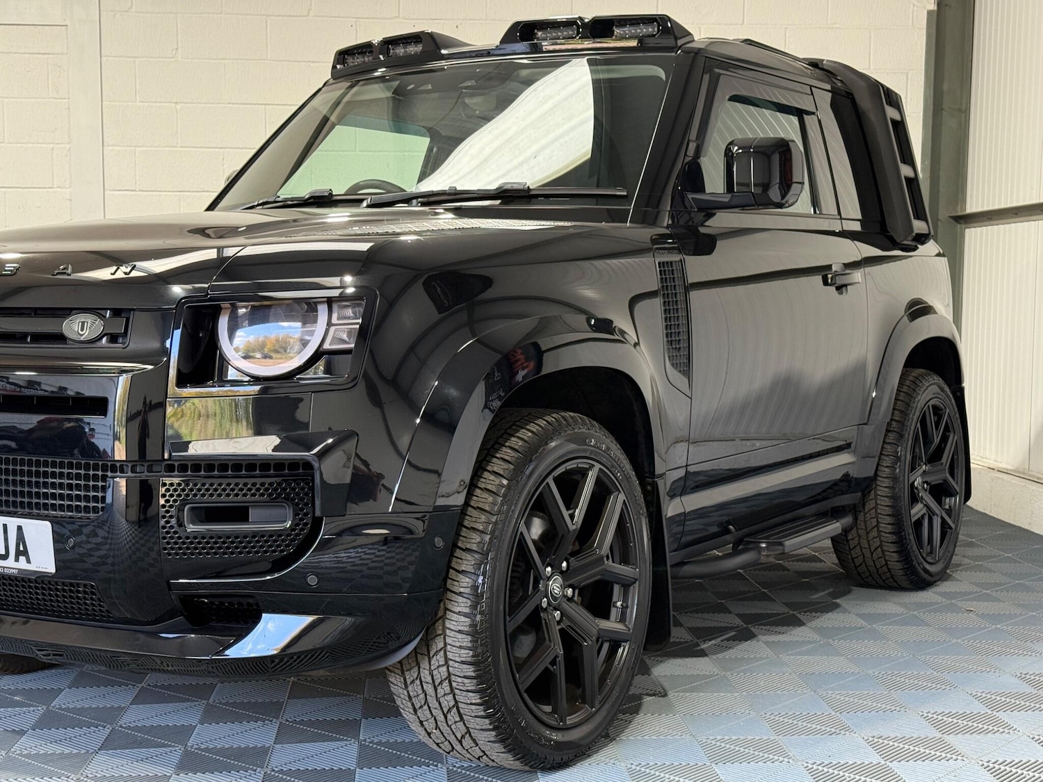 Used Land Rover Defender 90 2021 for sale - 76398461: Photo 10