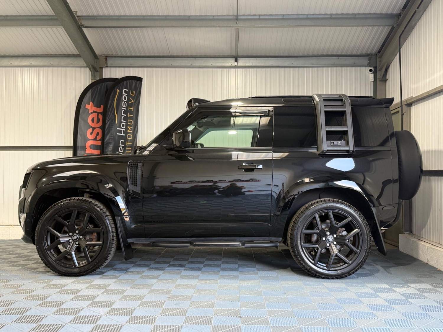 Used Land Rover Defender 90 2021 for sale - 76398461: Photo 11