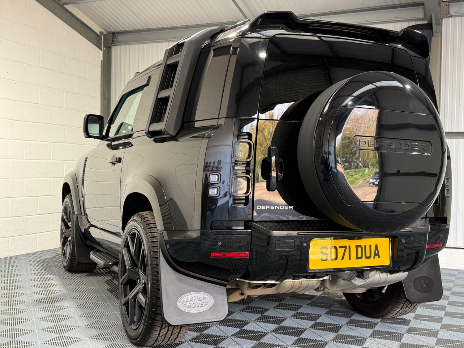 Used Land Rover Defender 90 2021 for sale - 76398461: Photo 12