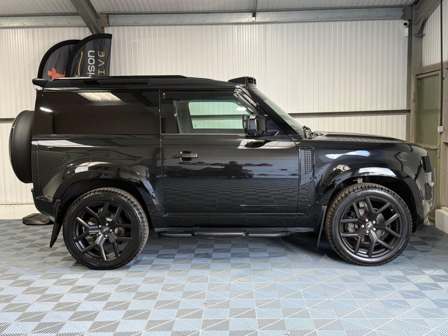 Used Land Rover Defender 90 2021 for sale - 76398461: Photo 19