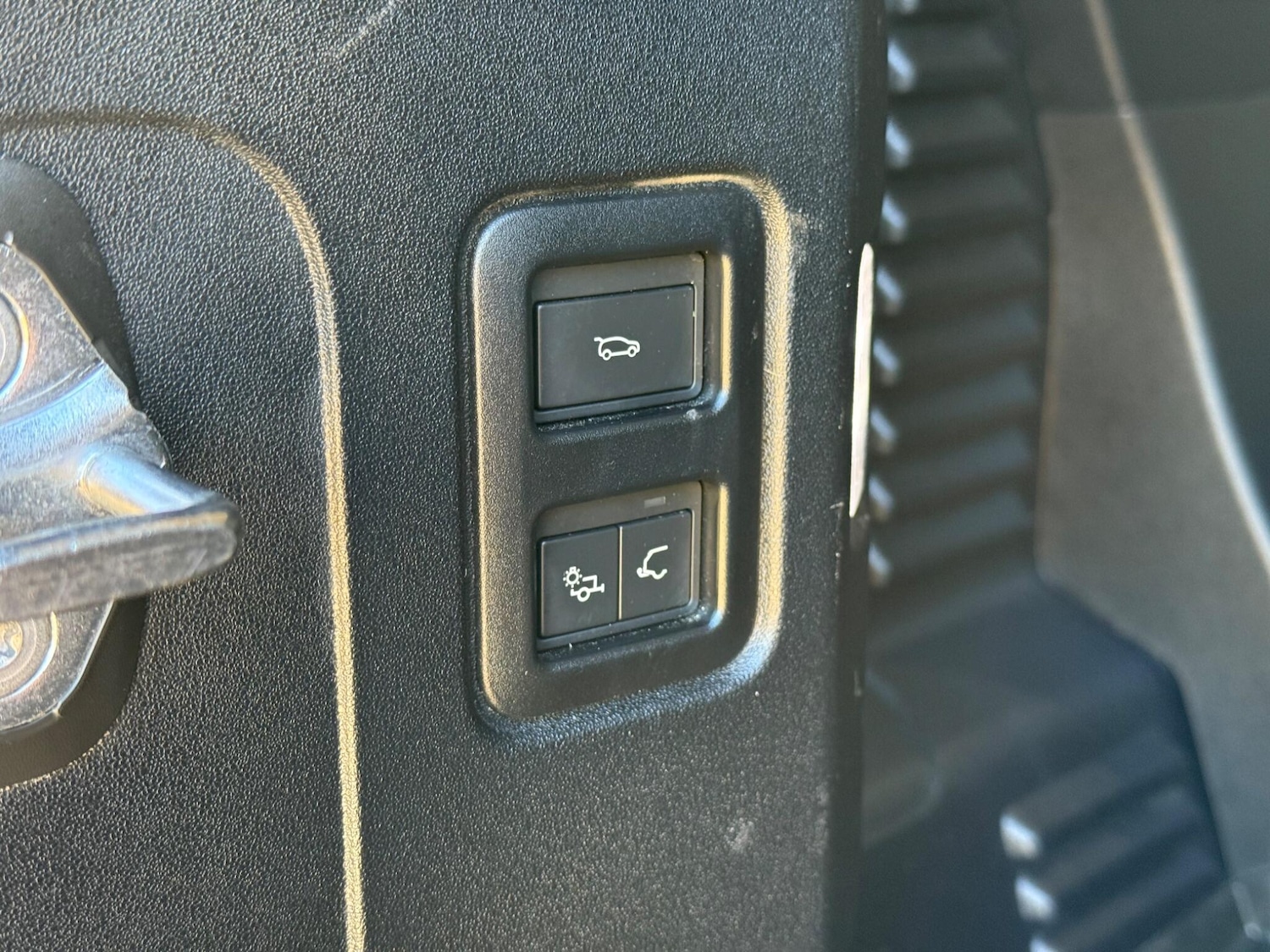 Used Land Rover Defender 90 2021 for sale - 76398461: Photo 29