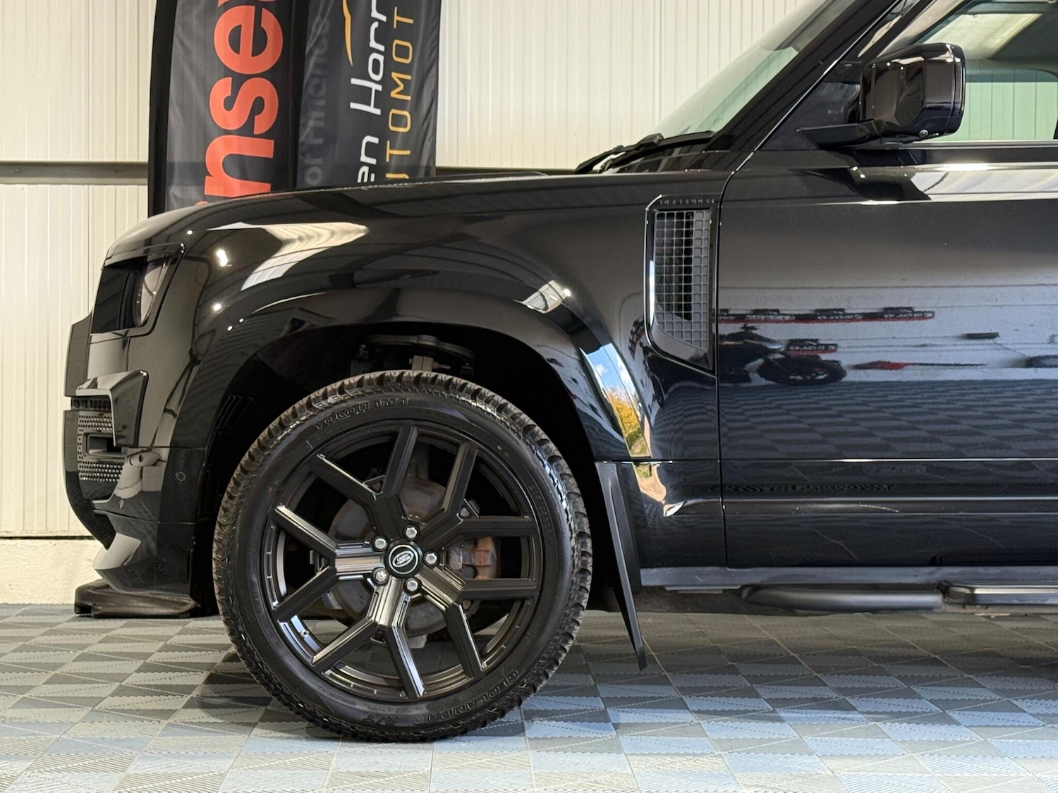 Used Land Rover Defender 90 2021 for sale - 76398461: Photo 30