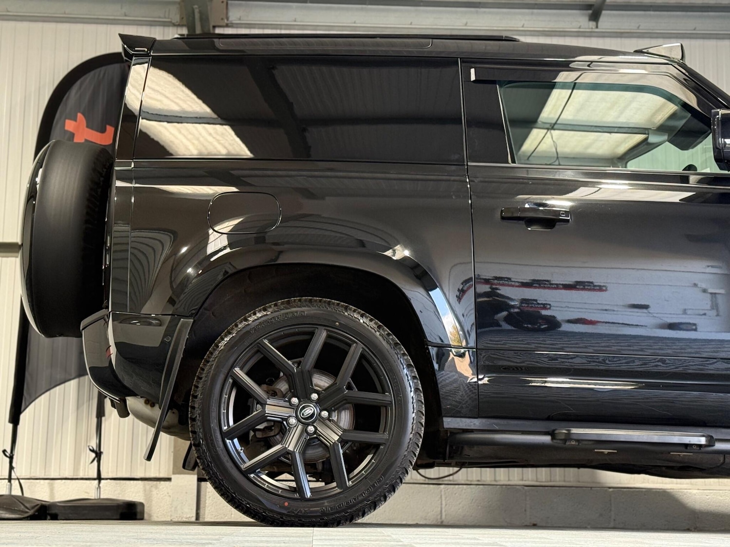 Used Land Rover Defender 90 2021 for sale - 76398461: Photo 32