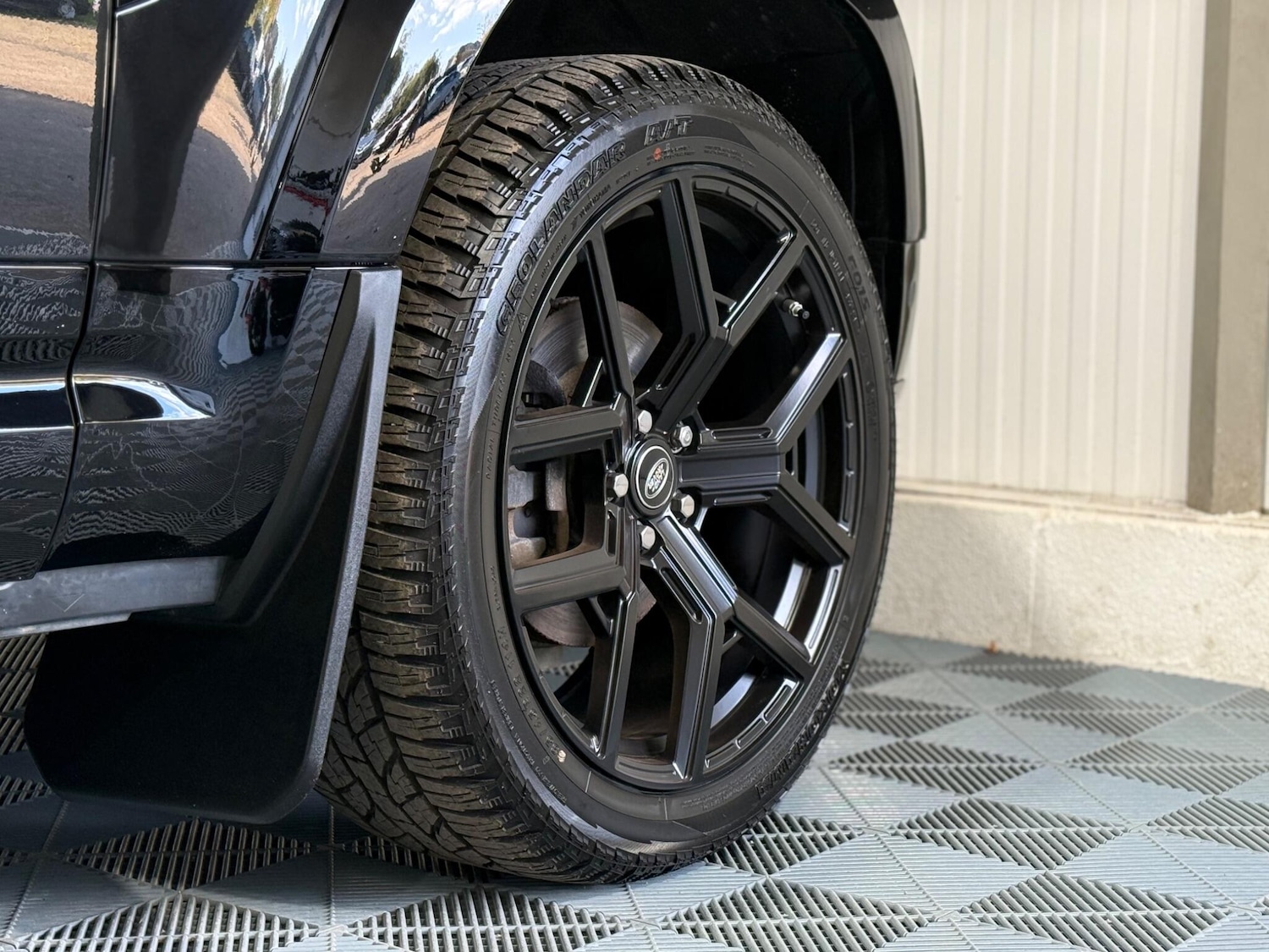 Used Land Rover Defender 90 2021 for sale - 76398461: Photo 36