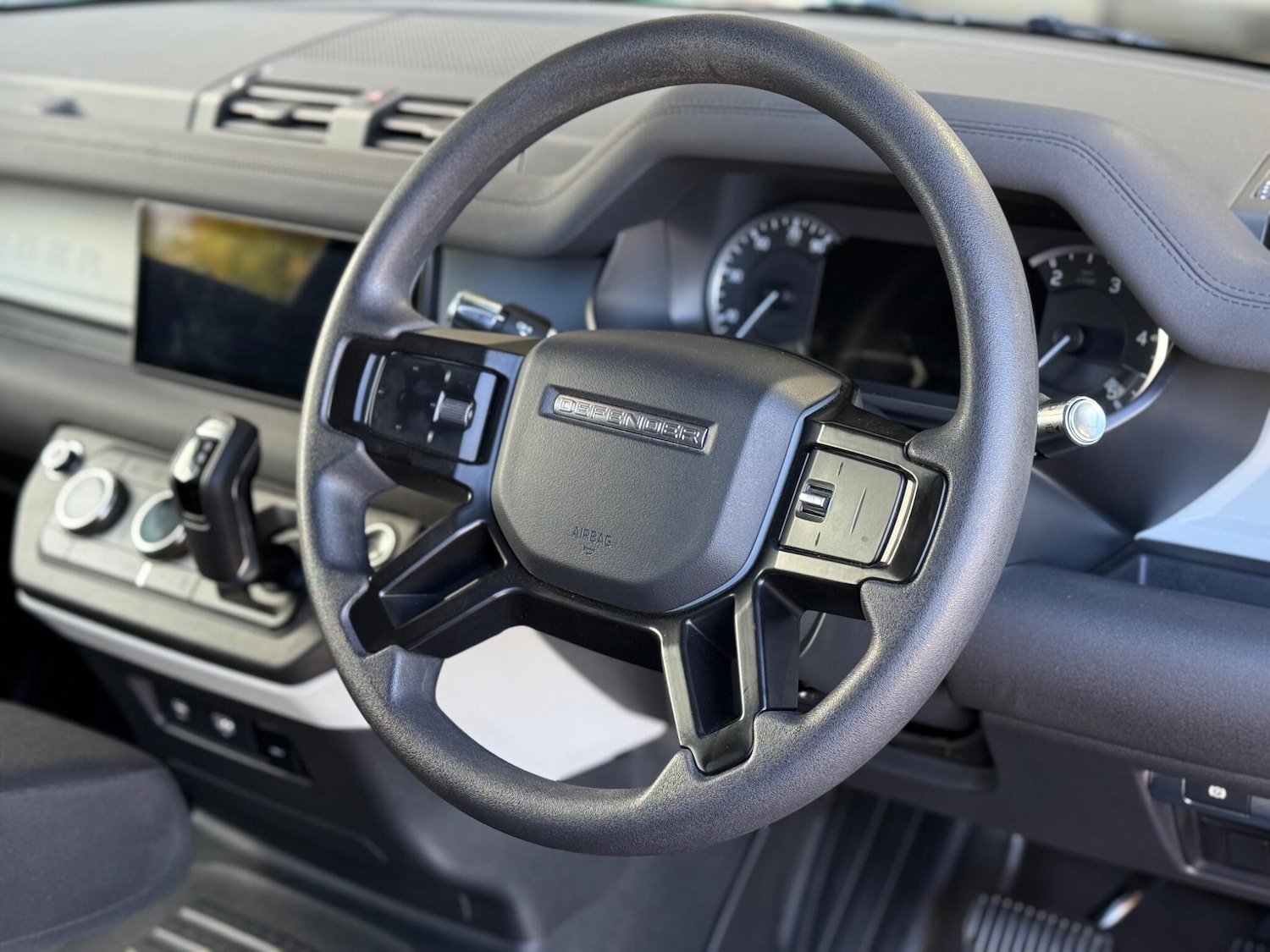 Used Land Rover Defender 90 2021 for sale - 76398461: Photo 44