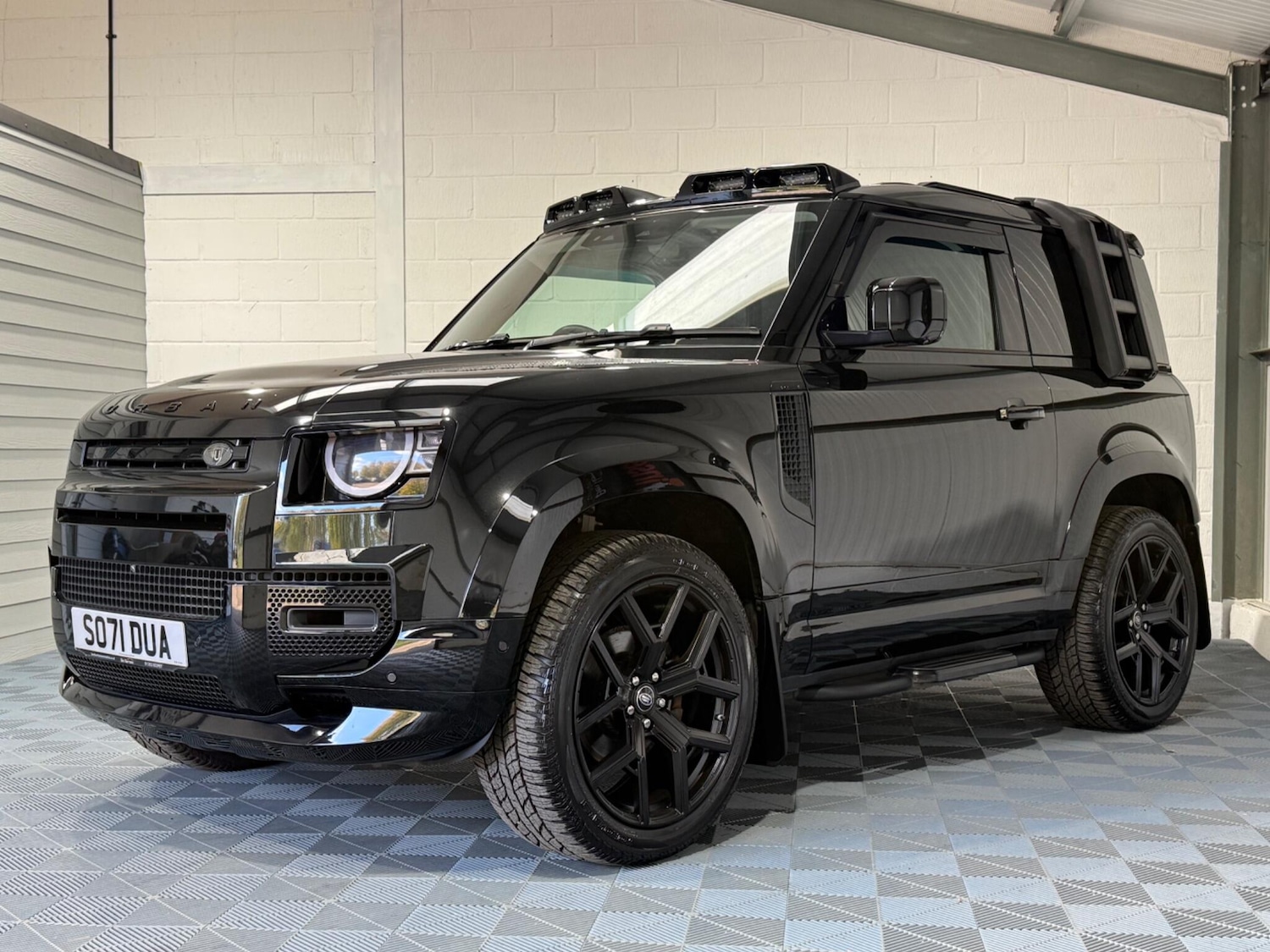 Used Land Rover Defender 90 2021 for sale - 76398461: Photo 9