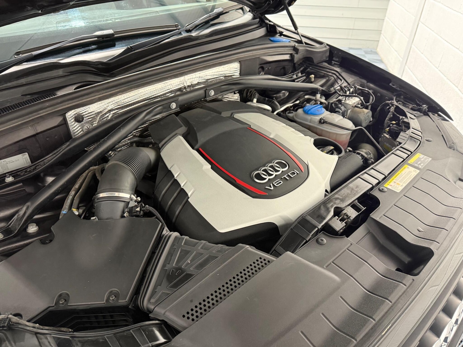 Used Audi Q5 2014 for sale - 77550367: Photo 42