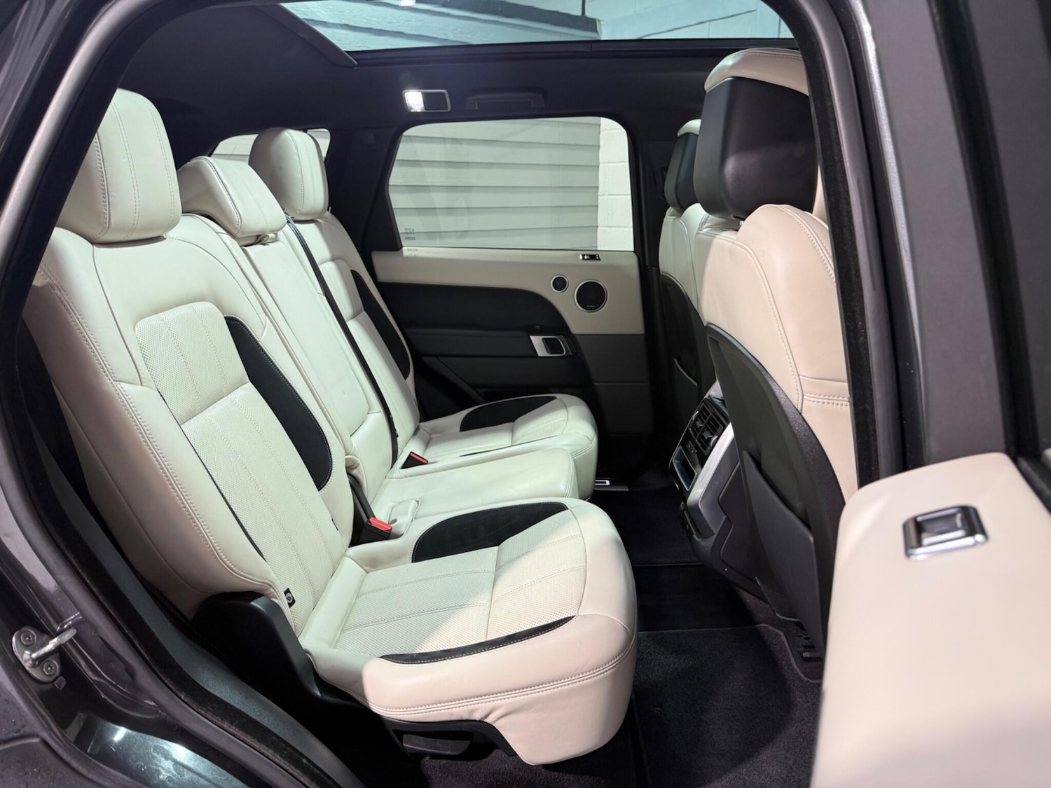 Used Land Rover Range Rover Sport for sale - 76715231: Photo 39