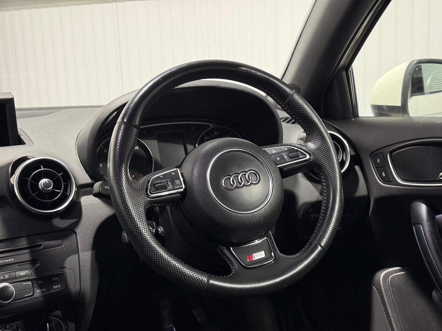 Used Audi A1 2014 for sale - 76899030: Photo 62