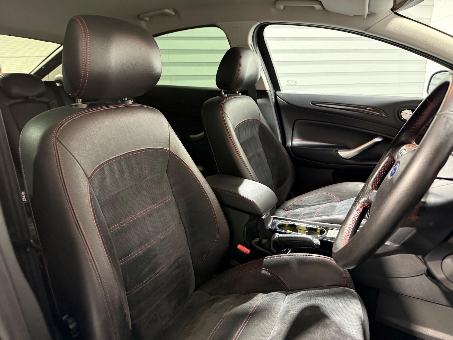 Used Ford Mondeo 2010 for sale - 77229975: Photo 35