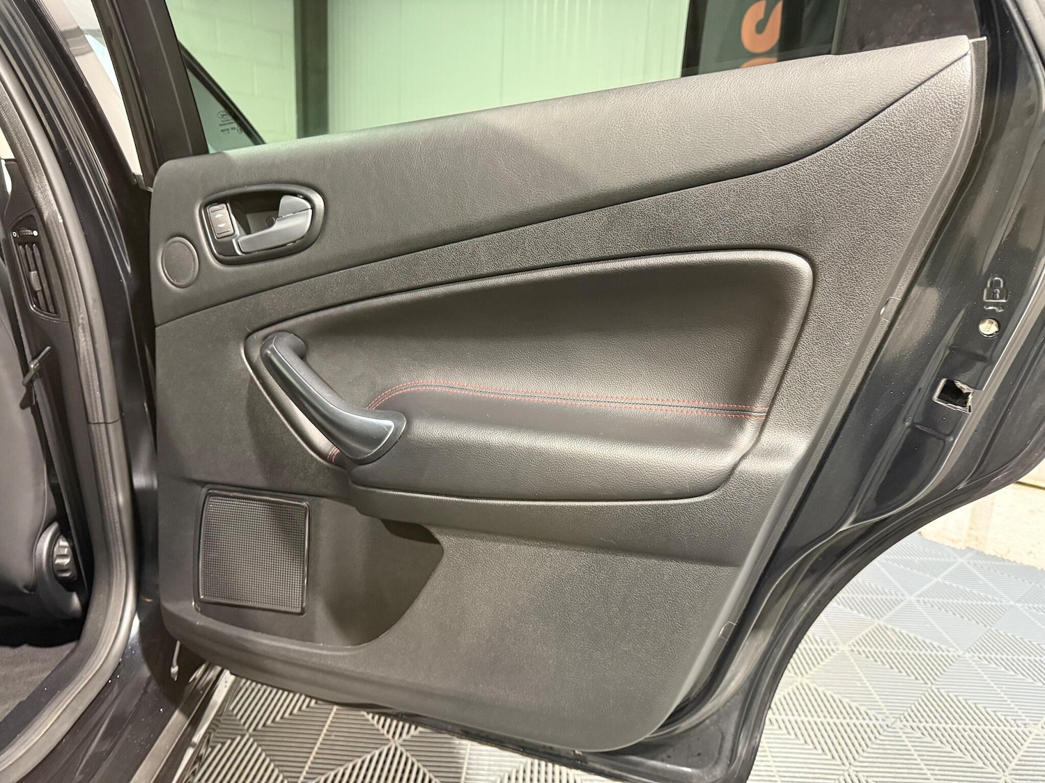 Used Ford Mondeo 2010 for sale - 77229975: Photo 41