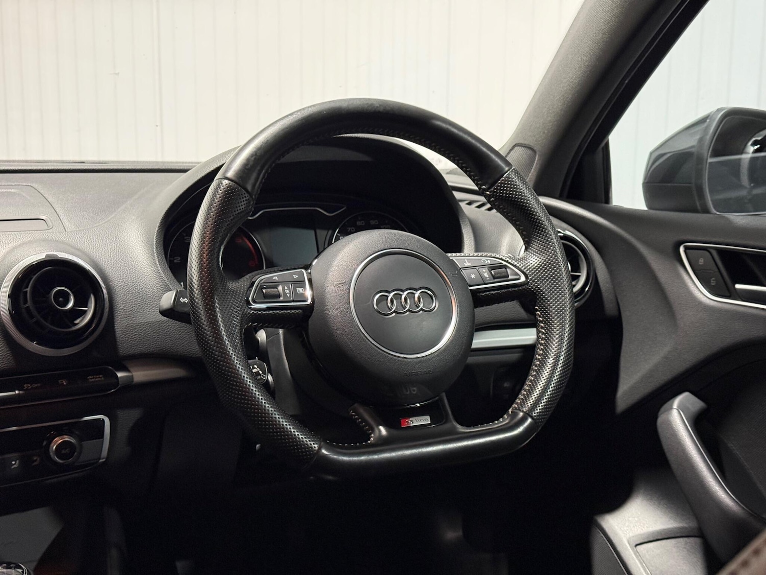 Used Audi A3 2015 for sale - 76645275: Photo 72