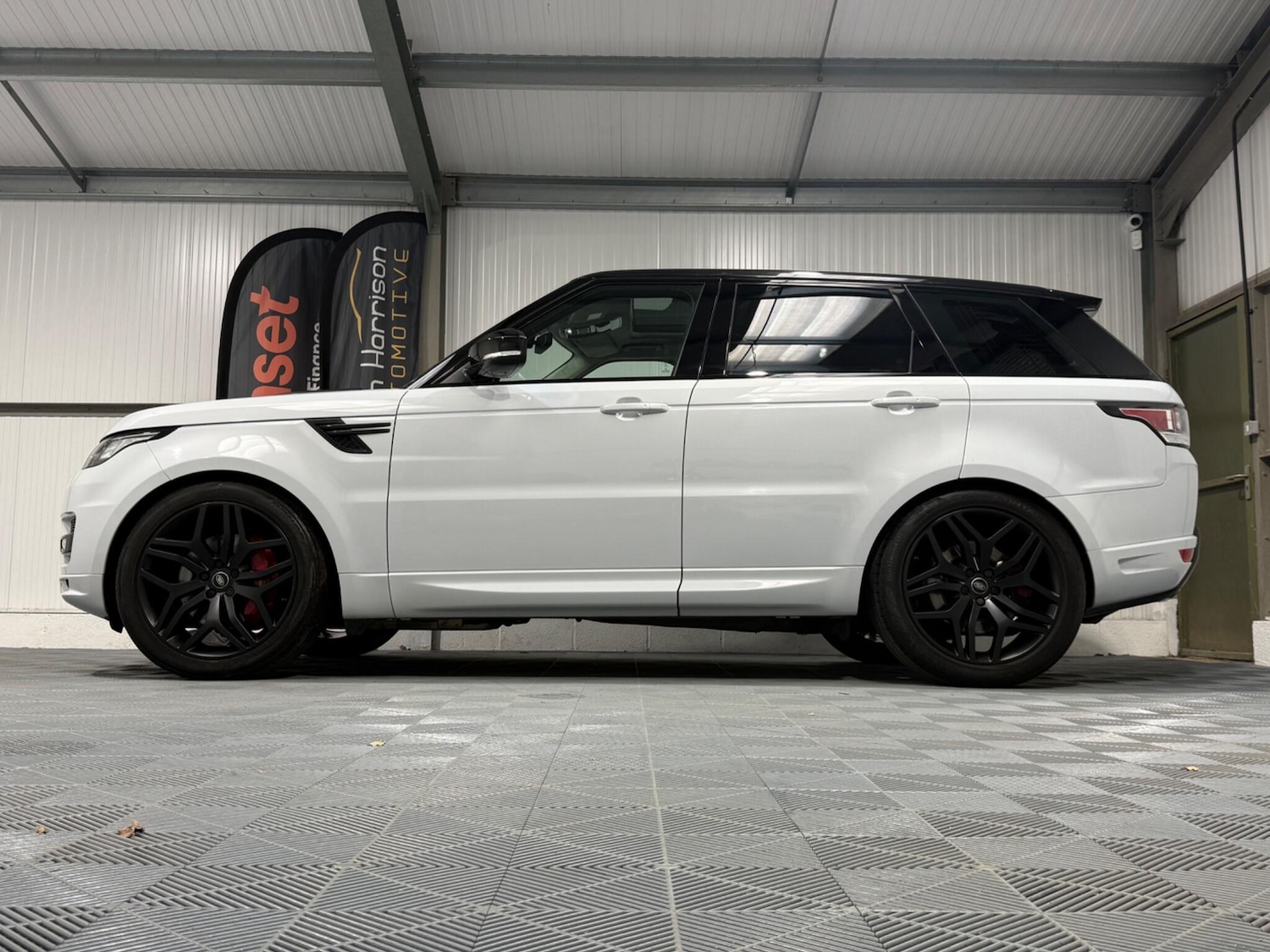 Used Land Rover Range Rover Sport 2015 for sale - 76371077: Photo 18
