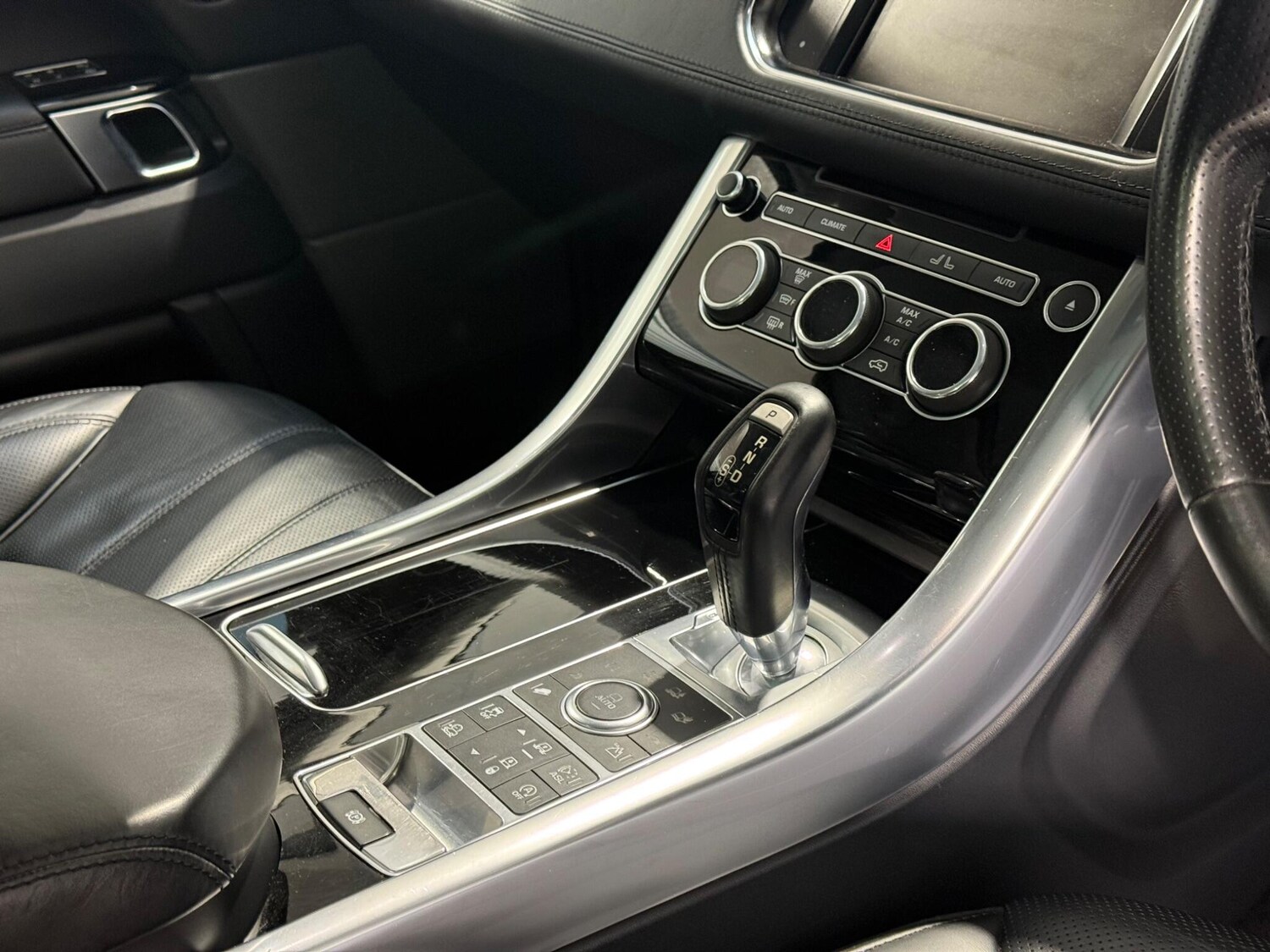 Used Land Rover Range Rover Sport 2015 for sale - 76371077: Photo 30