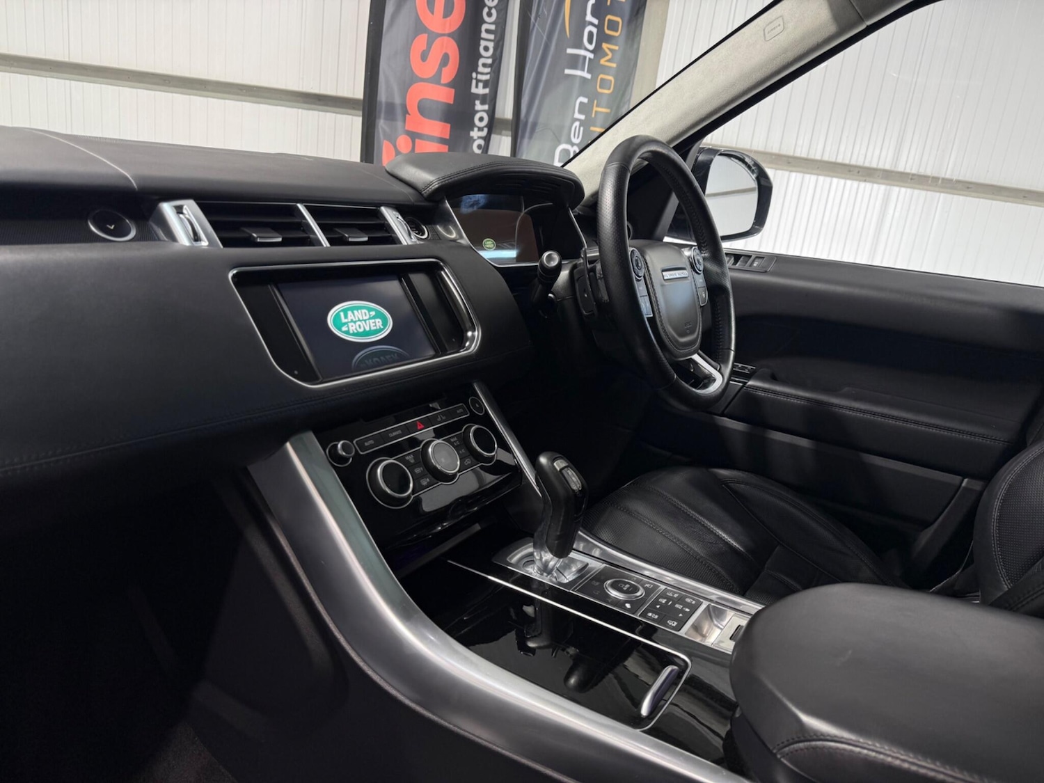 Used Land Rover Range Rover Sport 2015 for sale - 76371077: Photo 32