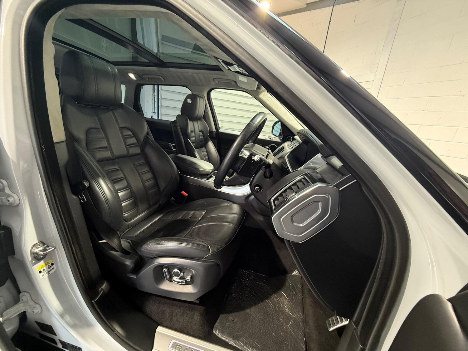 Used Land Rover Range Rover Sport 2015 for sale - 76371077: Photo 45