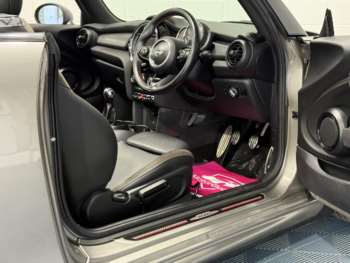 Used MINI Convertible 2018 for sale - 74945072: Photo