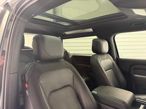 Used Land Rover Defender 90 2022 for sale - 75563675: Photo 25