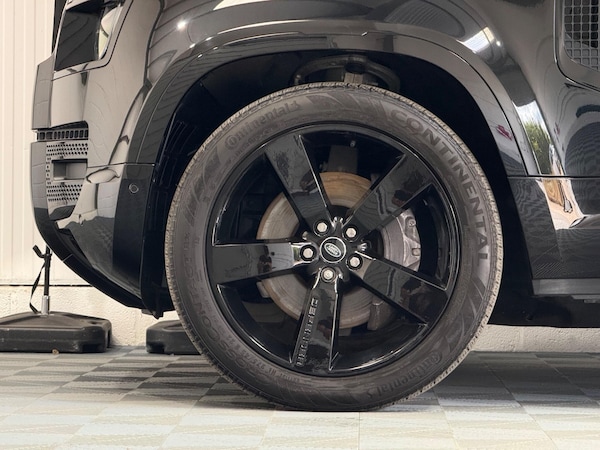Used Land Rover Defender 90 2022 for sale - 75563675: Photo 44