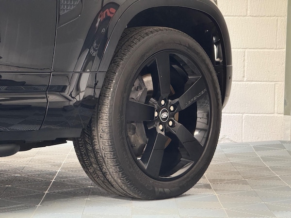 Used Land Rover Defender 90 2022 for sale - 75563675: Photo 46