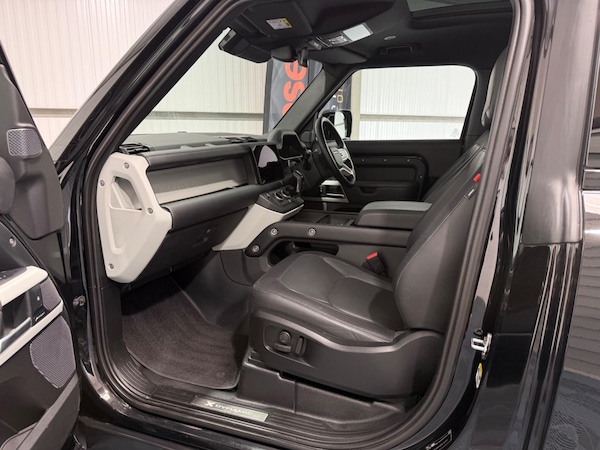 Used Land Rover Defender 90 2022 for sale - 75563675: Photo 54