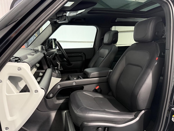 Used Land Rover Defender 90 2022 for sale - 75563675: Photo 56