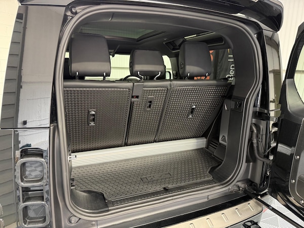 Used Land Rover Defender 90 2022 for sale - 75563675: Photo 71