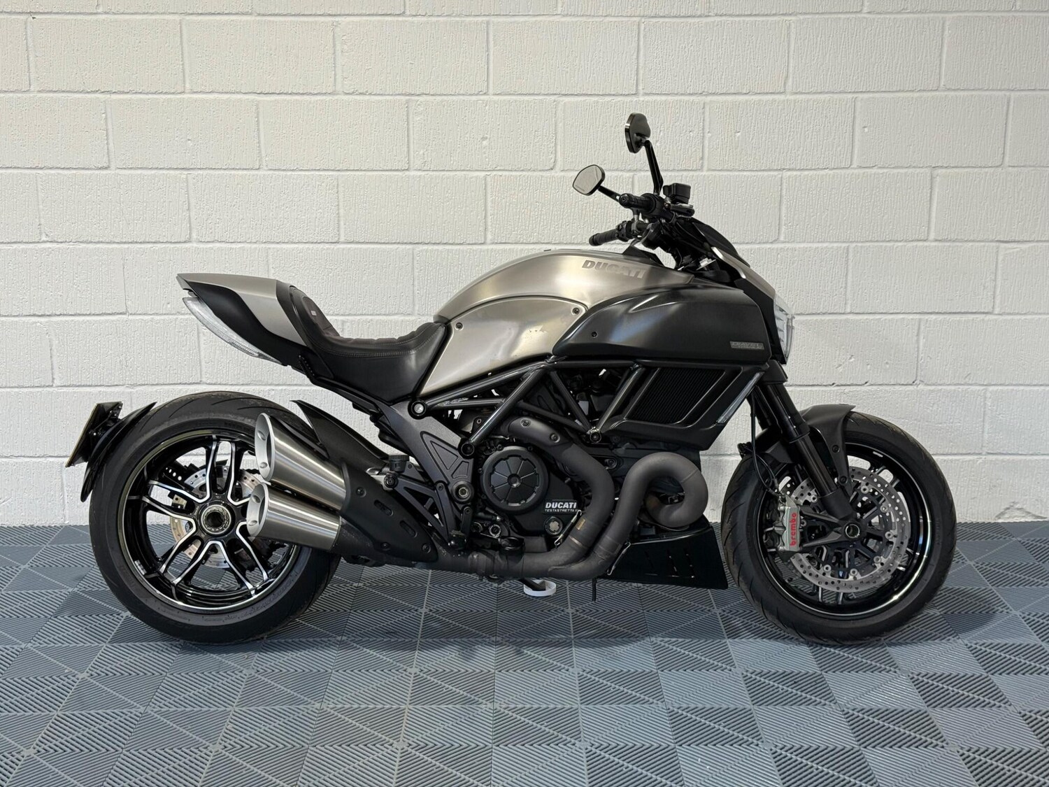 Ducati Diavel