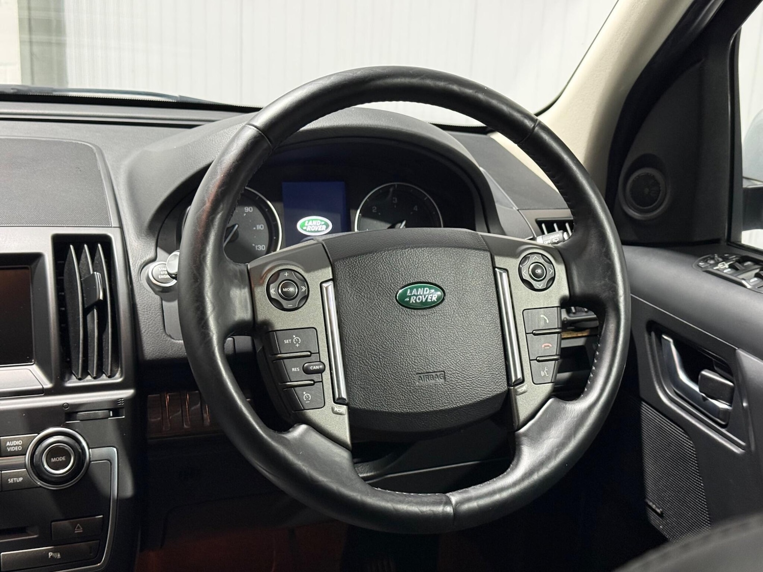 Used Land Rover Freelander 2013 for sale - 77291722: Photo 61