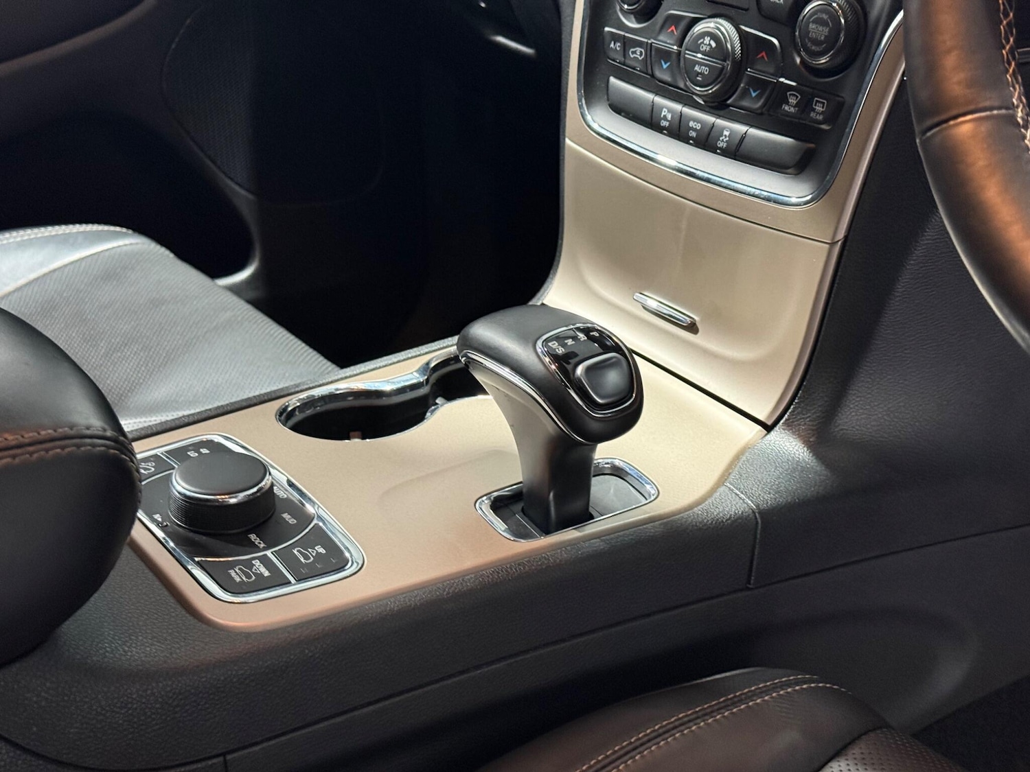 Used Jeep Grand Cherokee 2014 for sale - 77549495: Photo 45