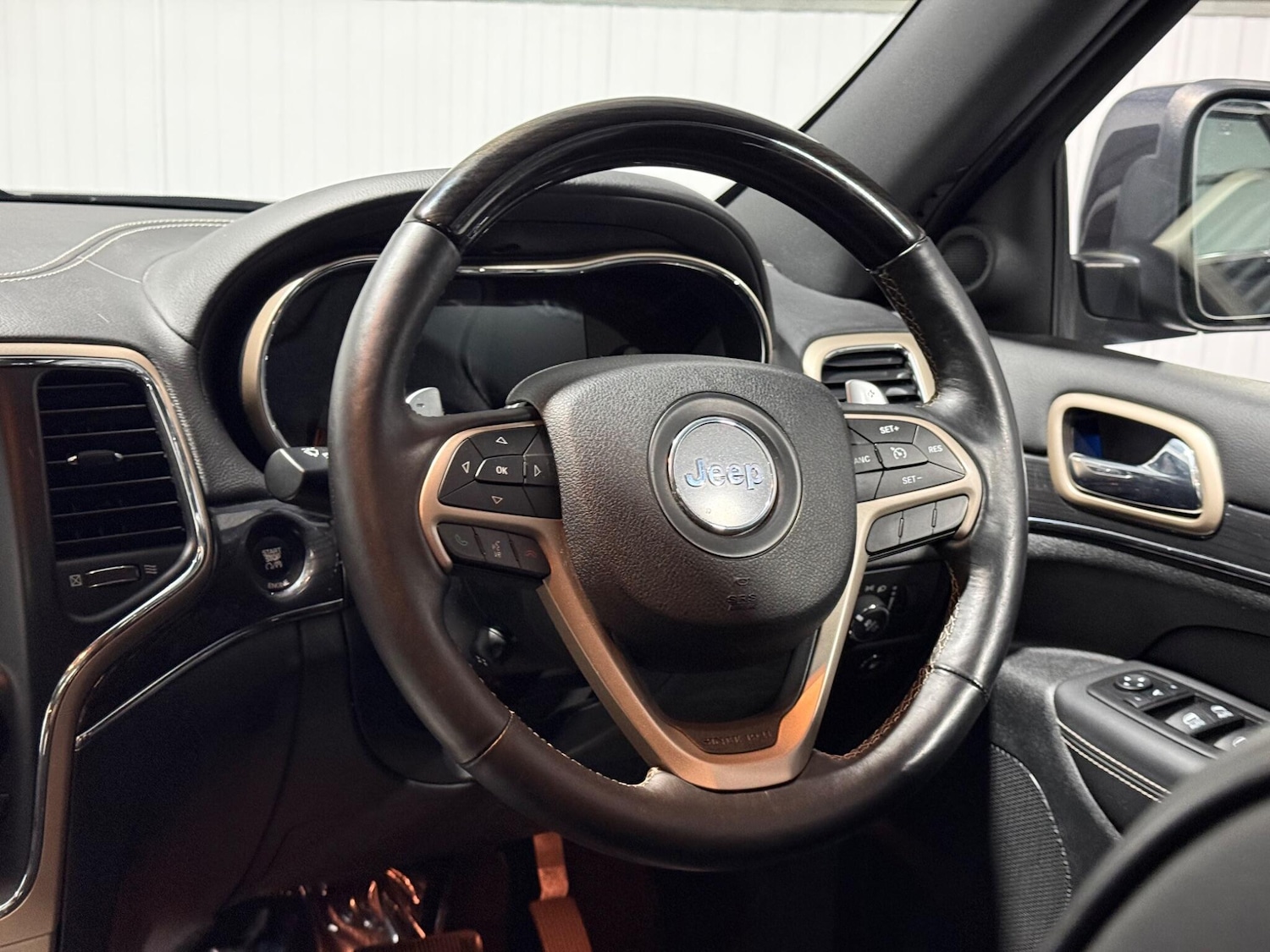 Used Jeep Grand Cherokee 2014 for sale - 77549495: Photo 63