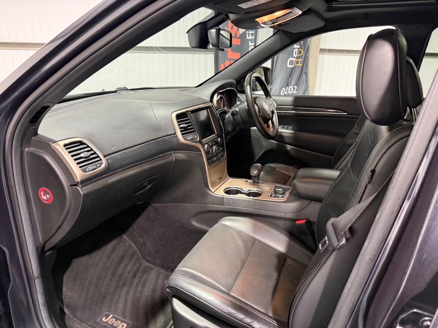 Used Jeep Grand Cherokee 2014 for sale - 77549495: Photo 65