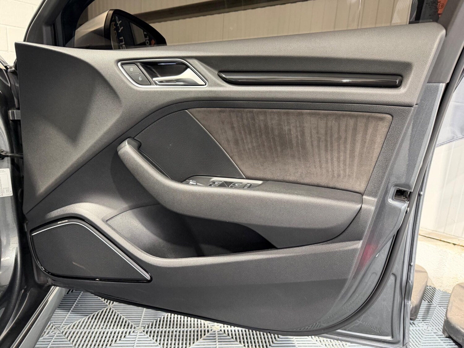 Used Audi RS3 2016 for sale - 77784059: Photo 44