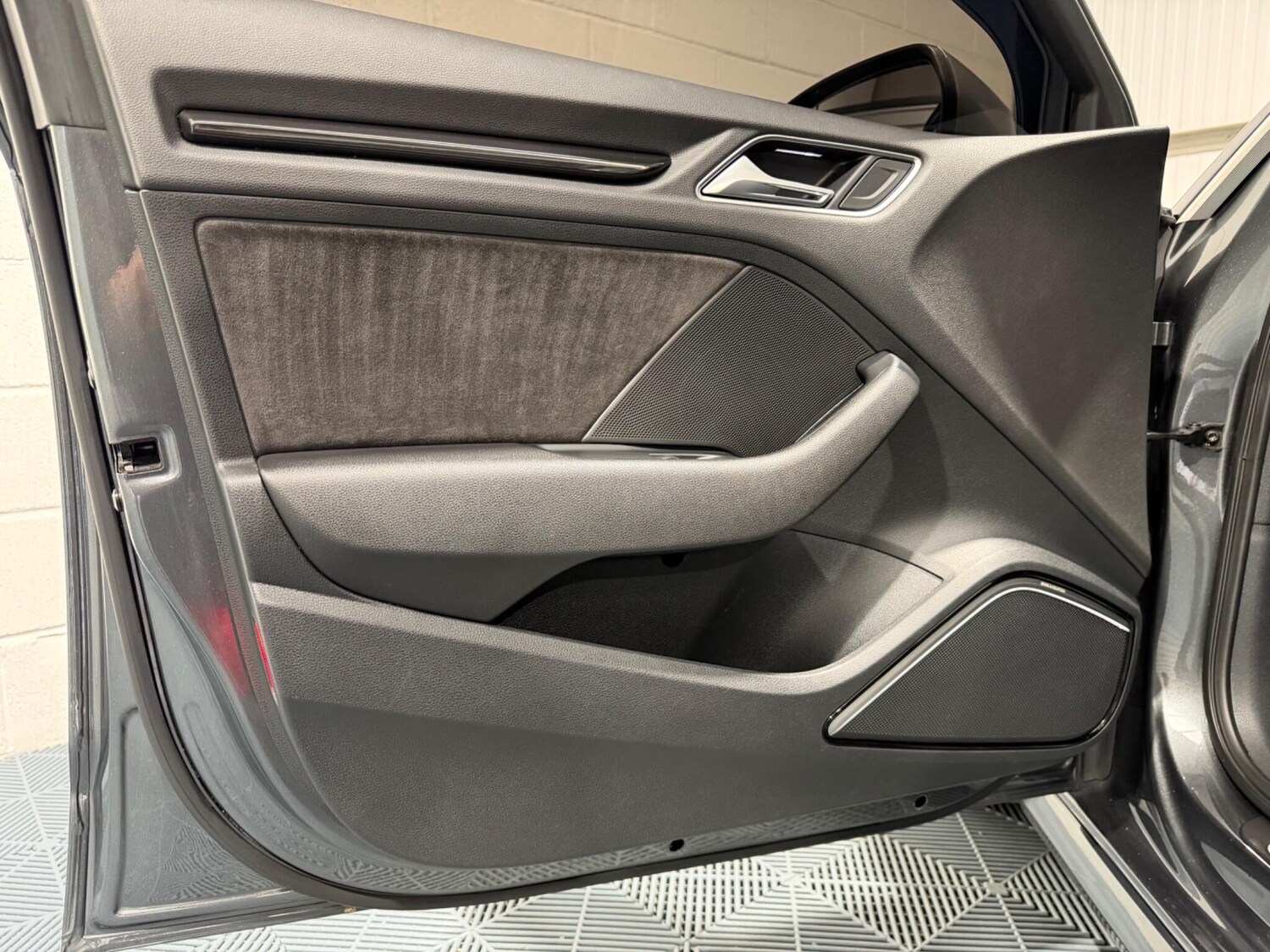 Used Audi RS3 2016 for sale - 77784059: Photo 47