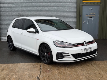 Used Volkswagen Golf 2018 for sale - 78842627: Photo