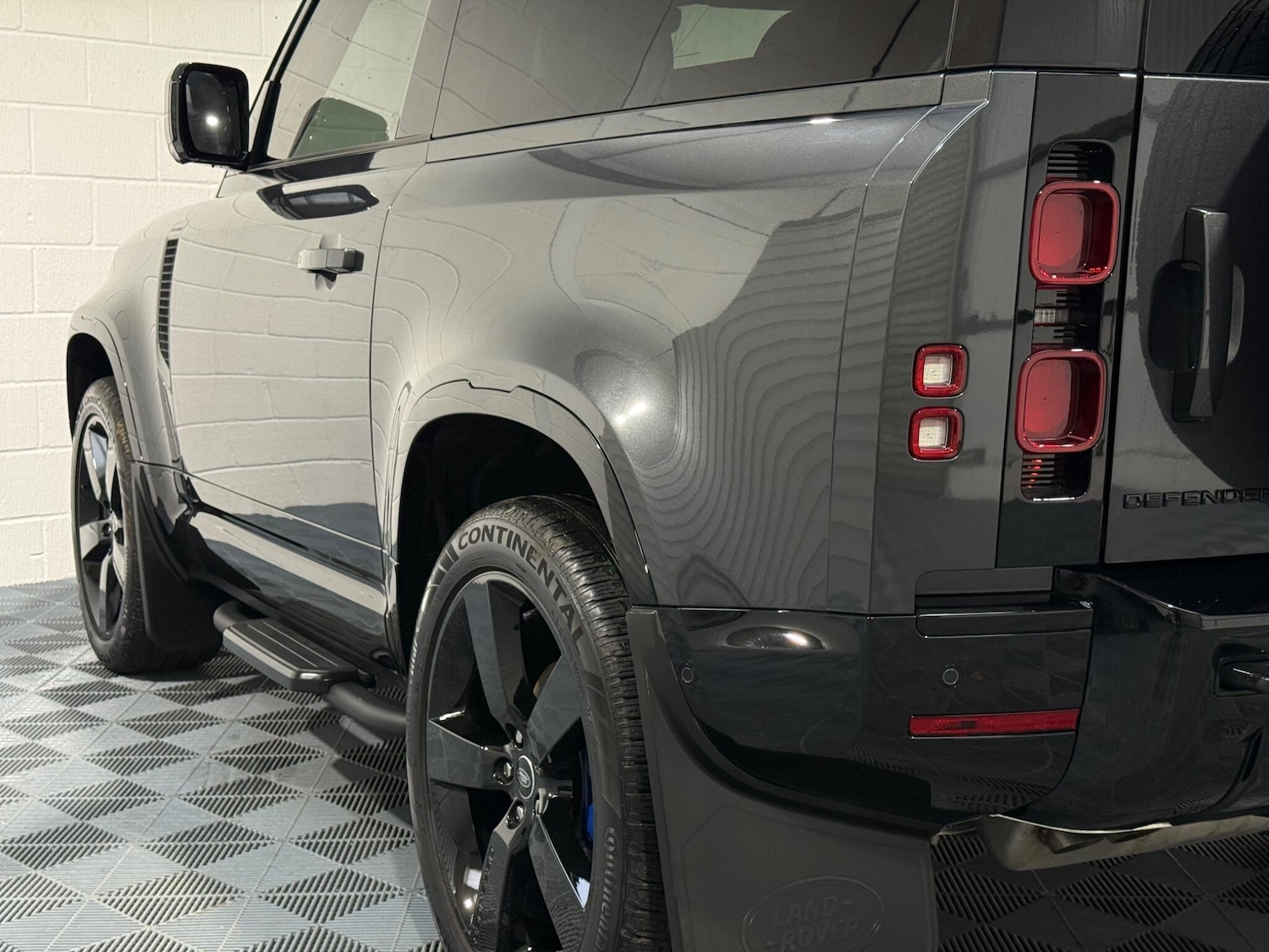 Used Land Rover Defender 2025 for sale - 76832230: Photo 17