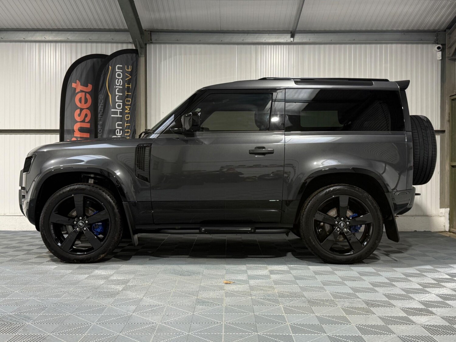 Used Land Rover Defender 2025 for sale - 76832230: Photo 19