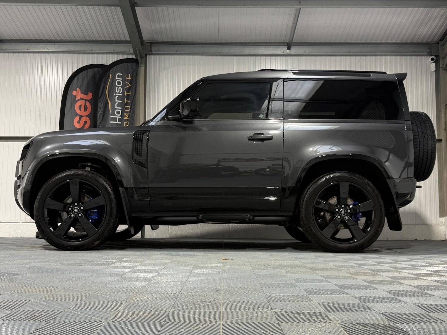 Used Land Rover Defender 2025 for sale - 76832230: Photo 20