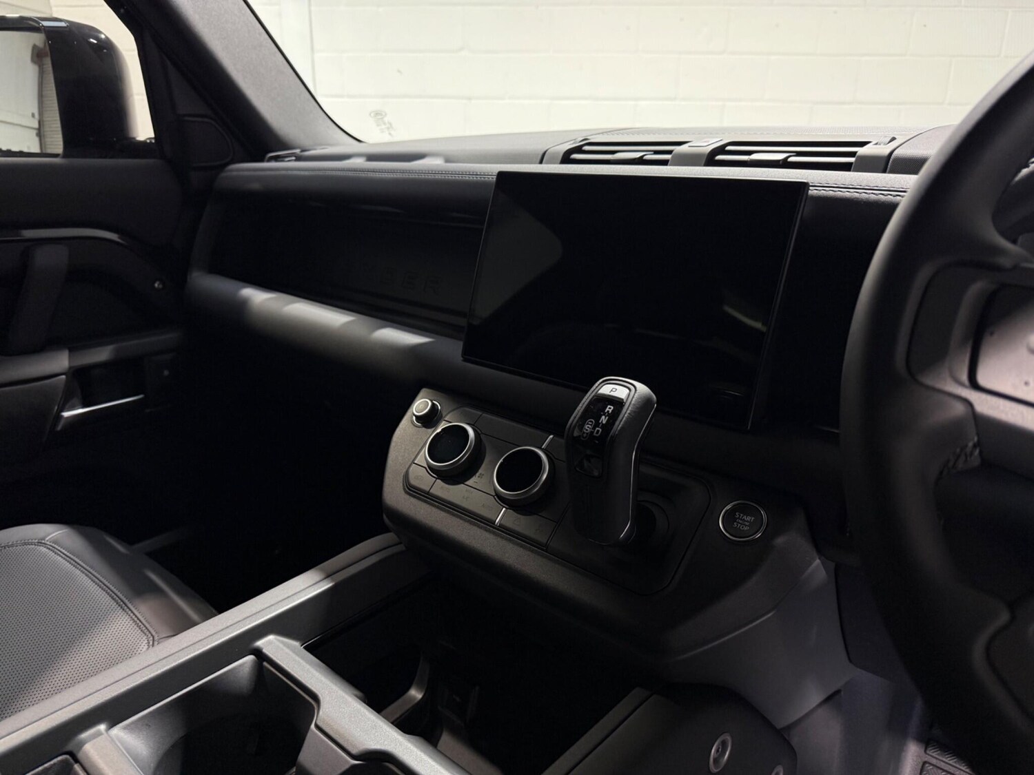 Used Land Rover Defender 2025 for sale - 76832230: Photo 35